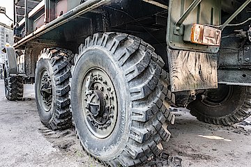 Symbolbild; Bild: Piotr Zakrzewski/Pixabay Bild von einem Militärlastwagen